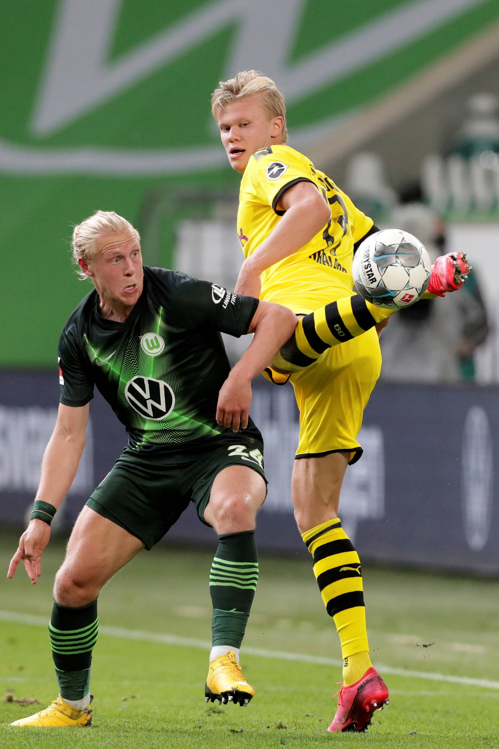 讯或社媒帖 讯或社媒帖